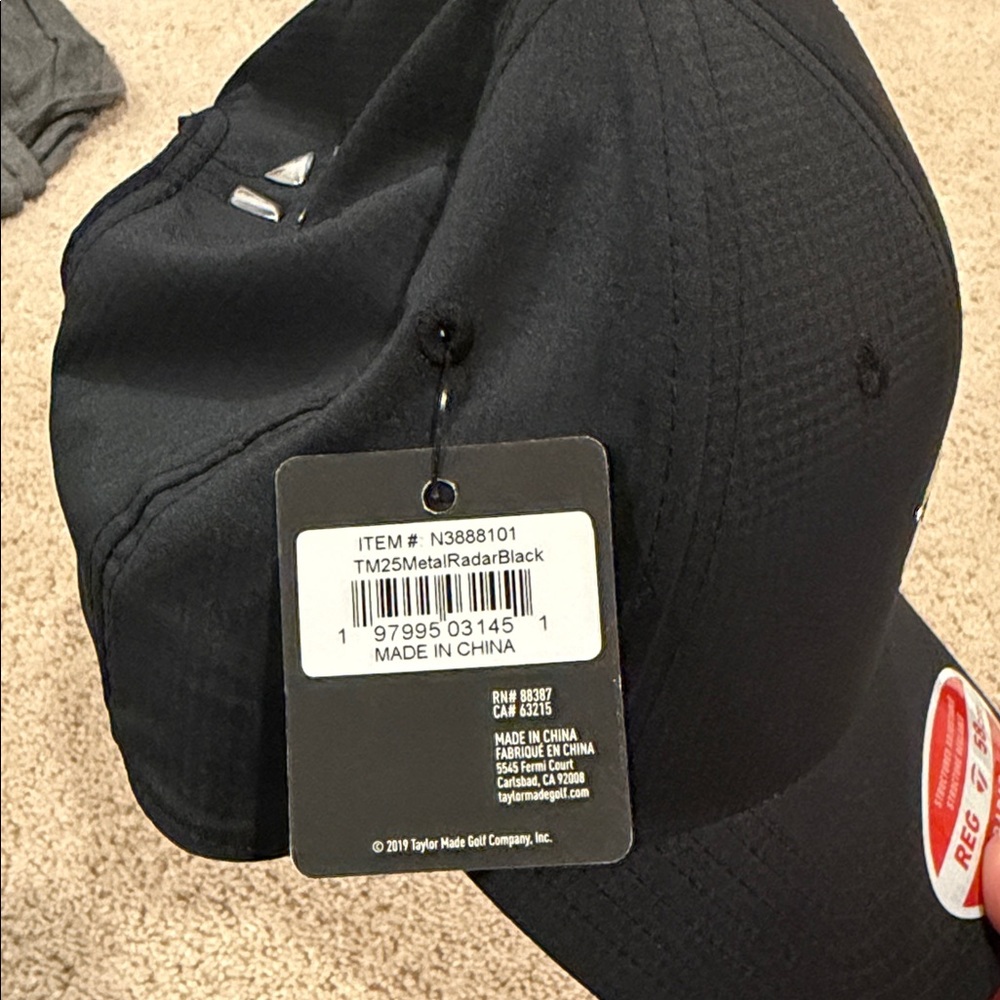 NWT TaylorMade Black Metal Radar Golf Hat - Picture 7 of 7